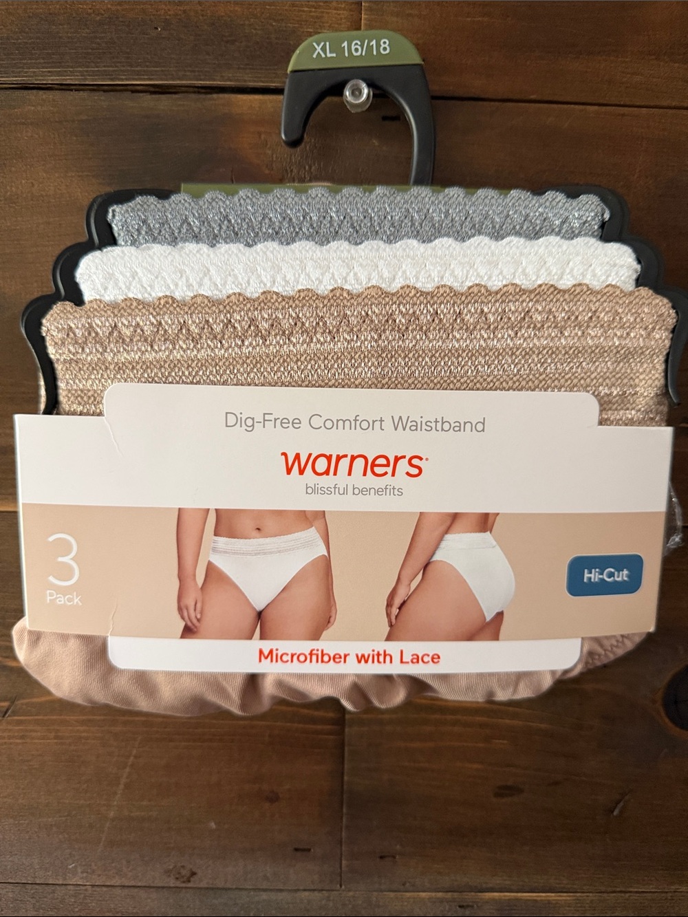 Warners 3-Pack Hi-Cut Panties in Taupe, White & Light Gray